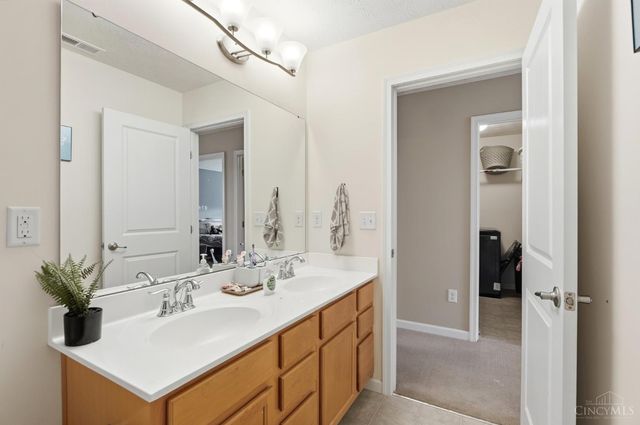 4642 Blue Jay Way, Mason, OH 45040