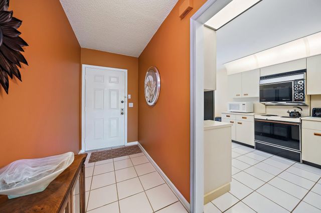 300 N Highway A1a 203c, Jupiter, FL 33477
