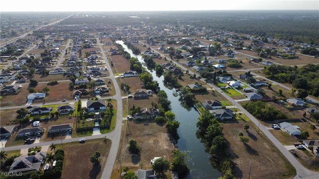 2317 NE 25th TER, Cape Coral, FL 33909