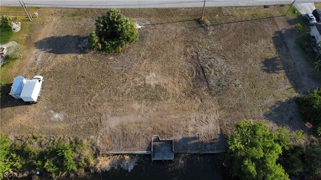 2317 NE 25th TER, Cape Coral, FL 33909