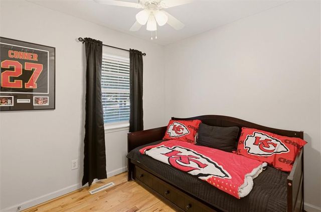 210 SE Circleview Drive, Lee's Summit, MO 64063