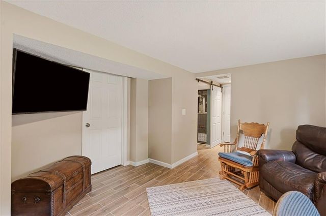 210 SE Circleview Drive, Lee's Summit, MO 64063