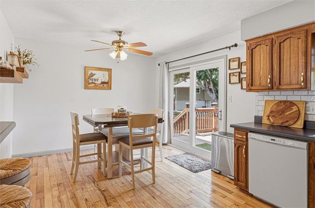 210 SE Circleview Drive, Lee's Summit, MO 64063