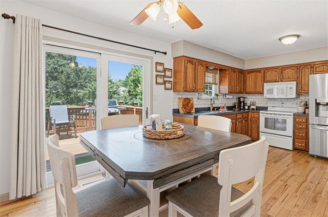 210 SE Circleview Drive, Lee's Summit, MO 64063