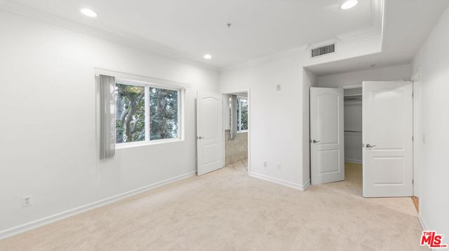 2335 BENTLEY Avenue 201, Los Angeles, CA 90064