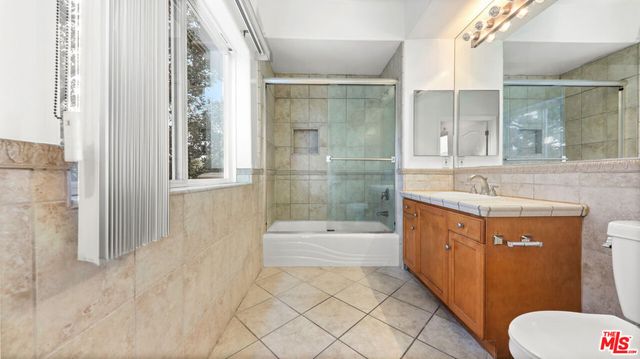 2335 BENTLEY Avenue 201, Los Angeles, CA 90064