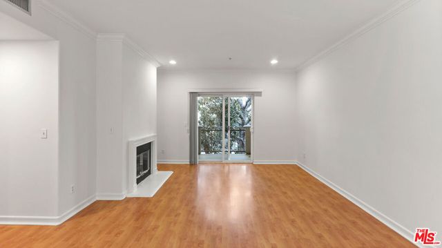 2335 BENTLEY Avenue 201, Los Angeles, CA 90064