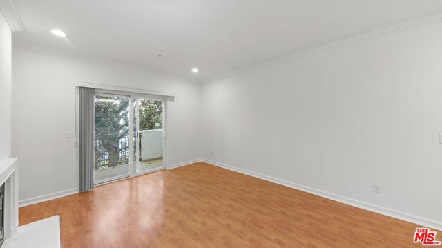 2335 BENTLEY Avenue 201, Los Angeles, CA 90064