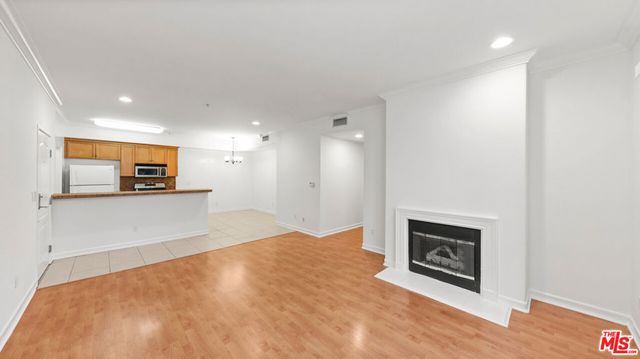 2335 BENTLEY Avenue 201, Los Angeles, CA 90064