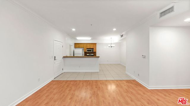 2335 BENTLEY Avenue 201, Los Angeles, CA 90064