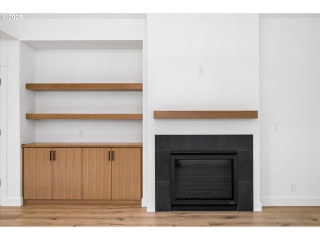 89 CHURCHVIEW Dr, Eugene, OR 97408