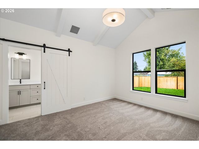 89 CHURCHVIEW Dr, Eugene, OR 97408