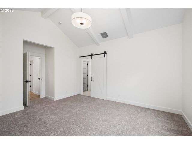 89 CHURCHVIEW Dr, Eugene, OR 97408
