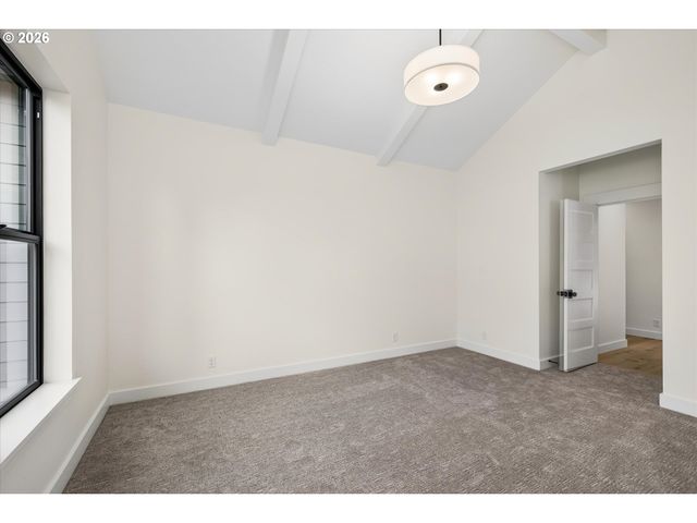 89 CHURCHVIEW Dr, Eugene, OR 97408