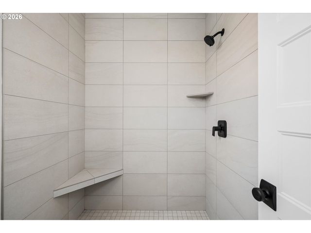 89 CHURCHVIEW Dr, Eugene, OR 97408