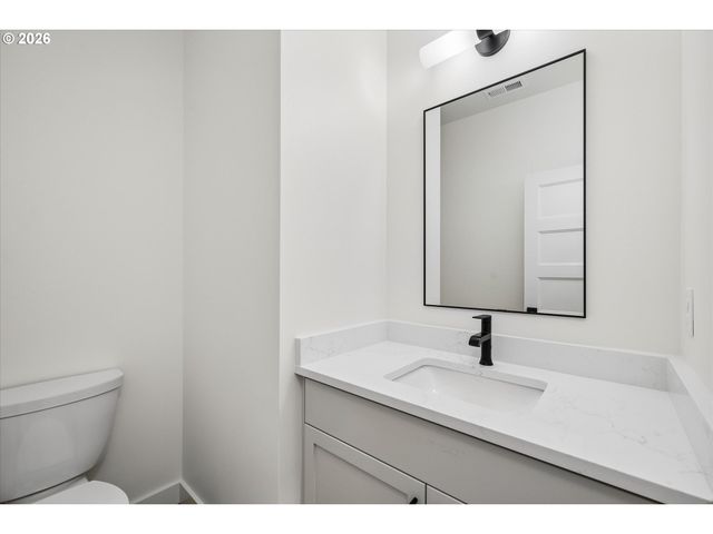 89 CHURCHVIEW Dr, Eugene, OR 97408