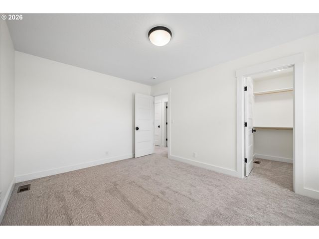 89 CHURCHVIEW Dr, Eugene, OR 97408