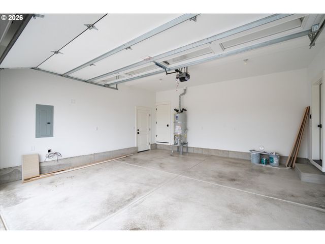 89 CHURCHVIEW Dr, Eugene, OR 97408