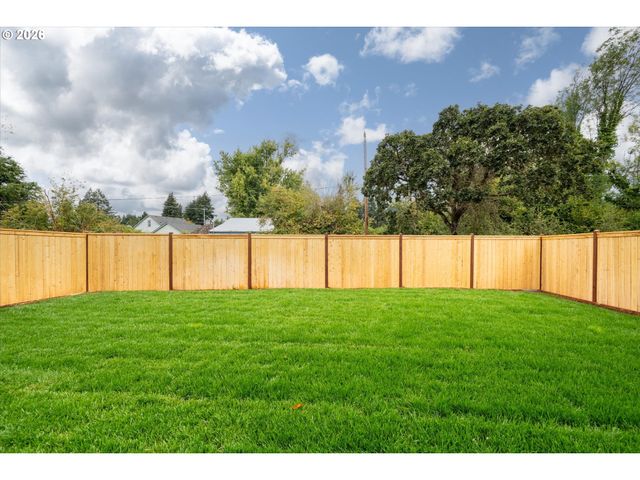 89 CHURCHVIEW Dr, Eugene, OR 97408