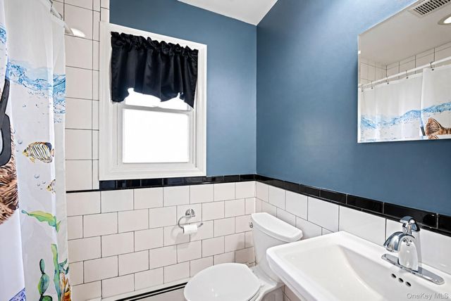 200 Whelan Place, Seaford, NY 11783