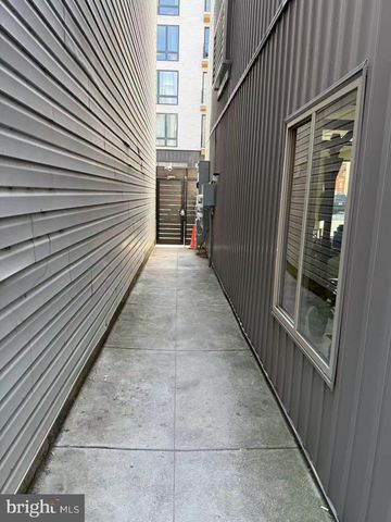 1607 RIDGE AVE, Philadelphia, PA 19130