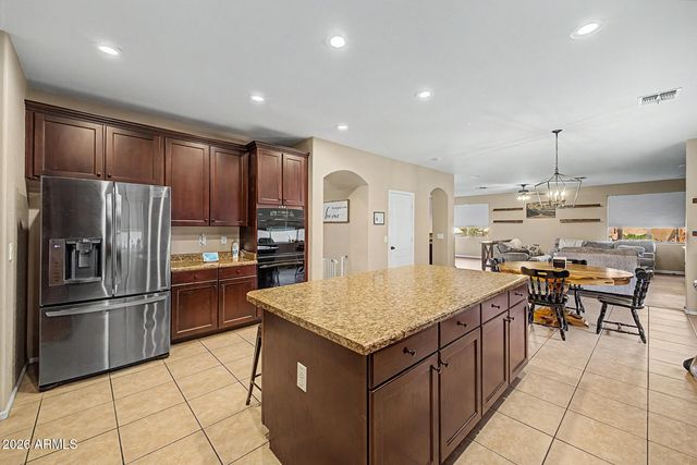 28929 N Calcite Way, San Tan Valley, AZ 85143