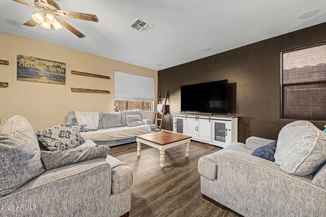 28929 N Calcite Way, San Tan Valley, AZ 85143