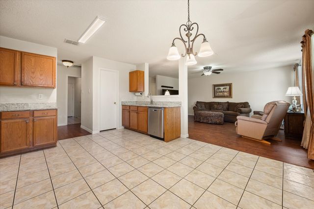 2139 Hacienda Court, Grand Prairie, TX 75052