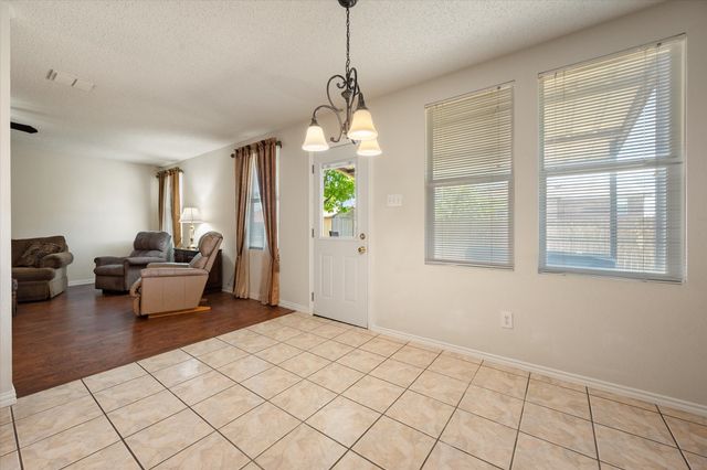 2139 Hacienda Court, Grand Prairie, TX 75052