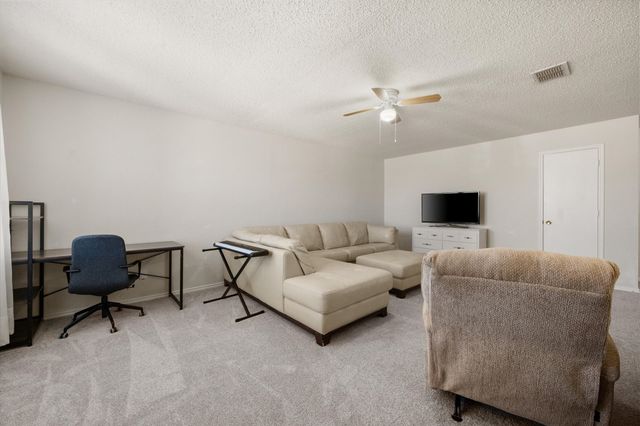 2139 Hacienda Court, Grand Prairie, TX 75052