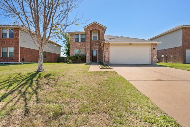 2139 Hacienda Court, Grand Prairie, TX 75052