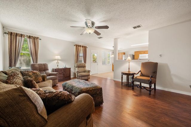 2139 Hacienda Court, Grand Prairie, TX 75052