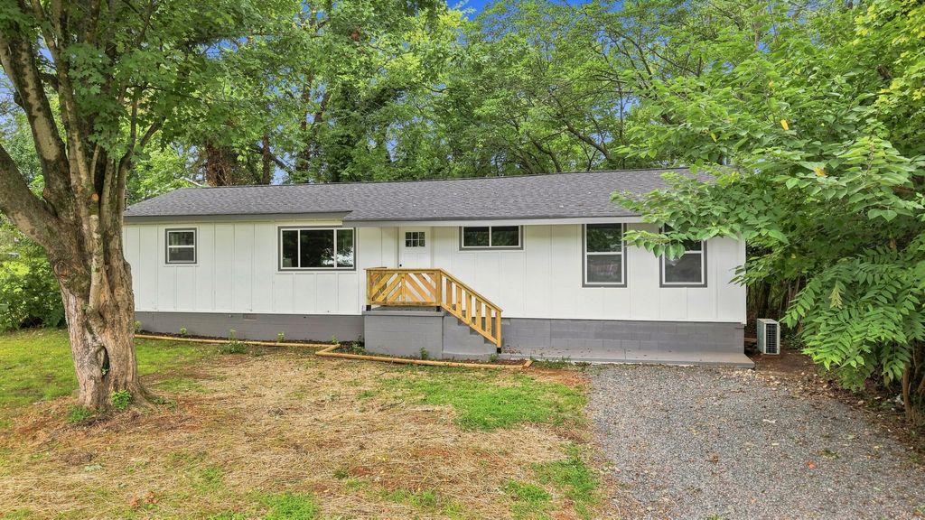260 Lang Street SE, Cleveland, TN 37311
