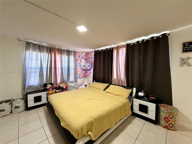 3777 NW 78th Ave 14D, Davie, FL 33024