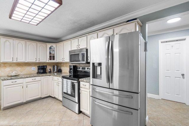 401 SE 14th Avenue, Pompano Beach, FL 33060