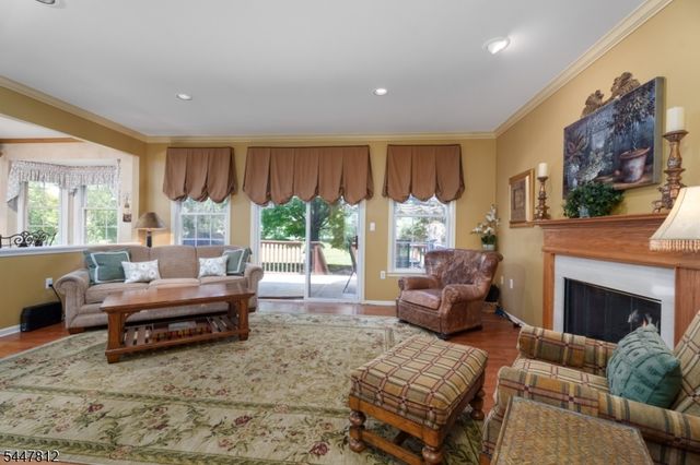 4 Muirhead Ct, Montgomery Twp., NJ 08502
