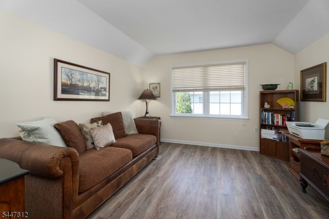4 Muirhead Ct, Montgomery Twp., NJ 08502