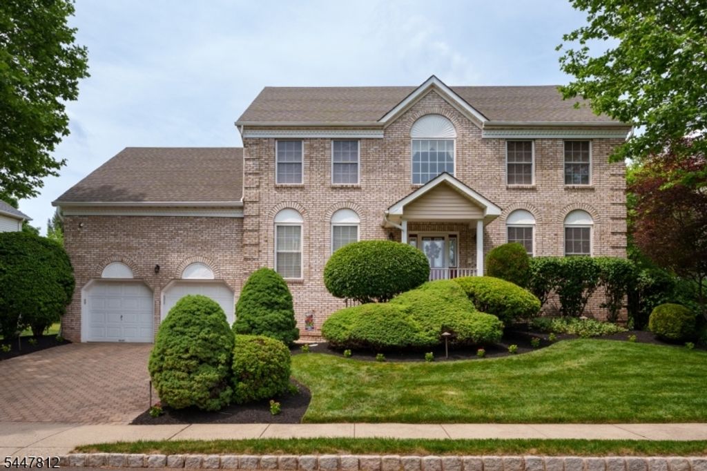 4 Muirhead Ct, Montgomery Twp., NJ 08502