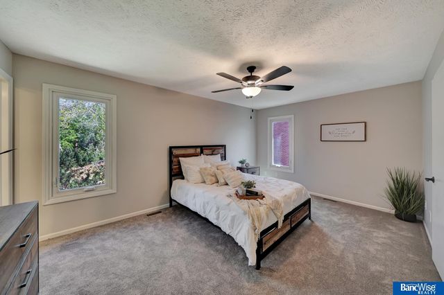 2306 S 72nd Street, Lincoln, NE 68506