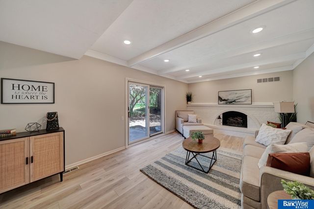 2306 S 72nd Street, Lincoln, NE 68506