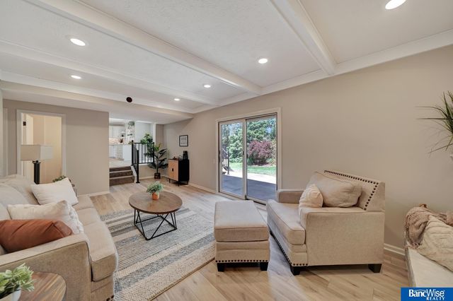 2306 S 72nd Street, Lincoln, NE 68506