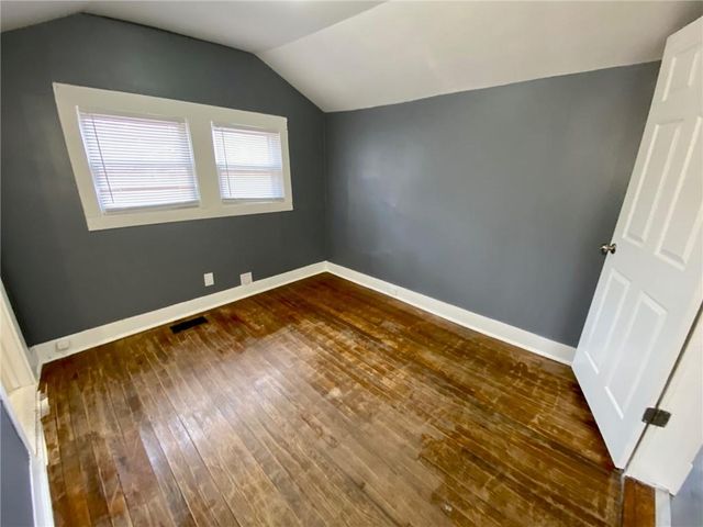 11424 E 17th Street S, Independence, MO 64052