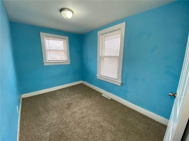 11424 E 17th Street S, Independence, MO 64052