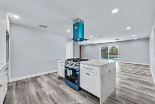 16341 Holly, Fontana, CA 92335