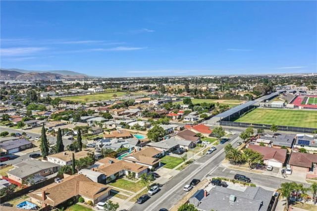 16341 Holly, Fontana, CA 92335