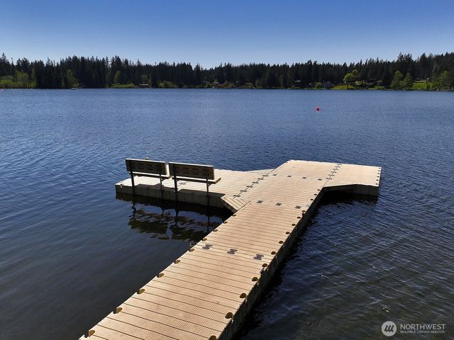 6459 Lake Shore Drive, Clinton, WA 98236