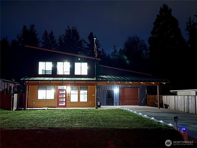 6459 Lake Shore Drive, Clinton, WA 98236