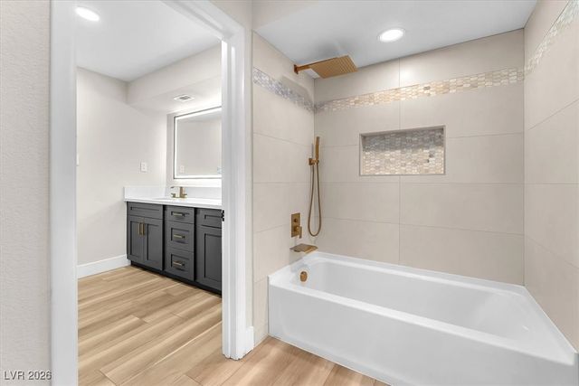 2868 Vista Del Sol Avenue, Las Vegas, NV 89120