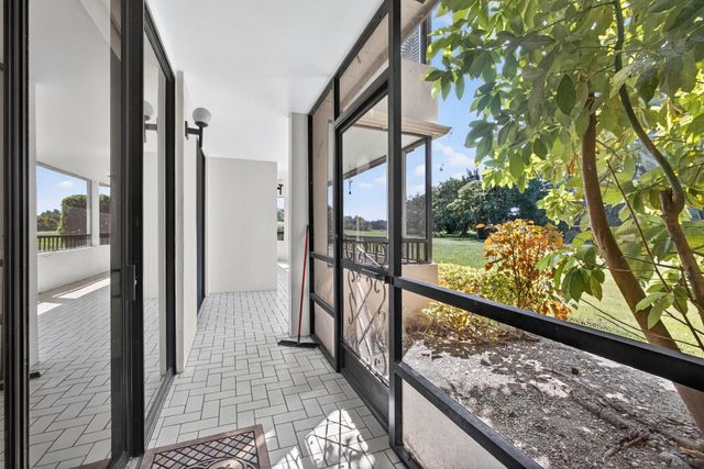 4770 Fountains Dr 104, Lake Worth, FL 33467