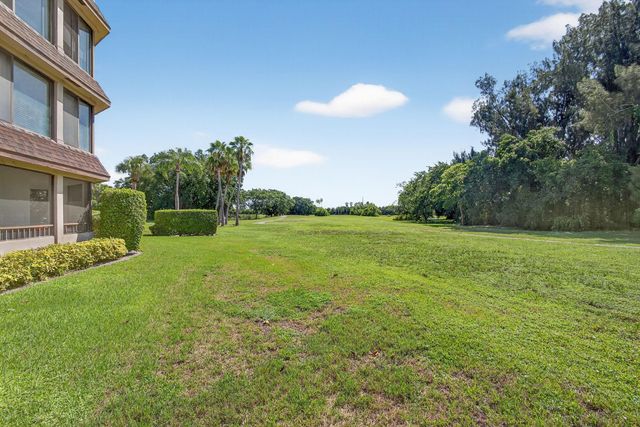 4770 Fountains Dr 104, Lake Worth, FL 33467